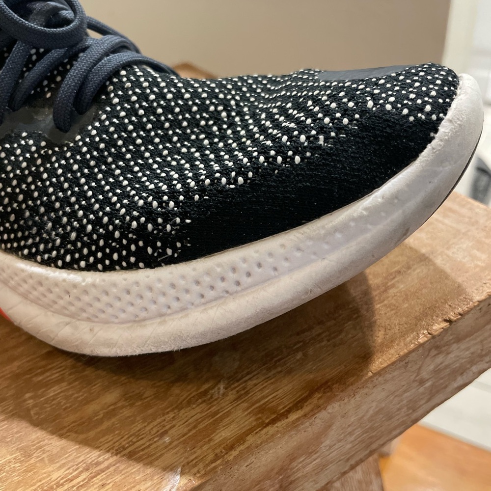 Nike Joyride - Black and White Running Shoes with Teal Highlights - Picture 6 of 9